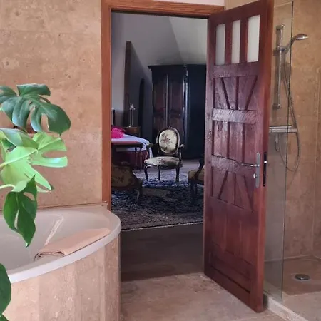 לינה וארוחת בוקר La Reserve De Rilhat Cognat-Lyonne