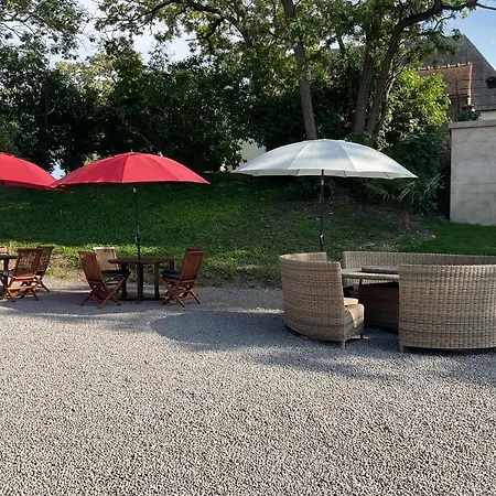 La Reserve De Rilhat Nocleg ze śniadaniem 4*