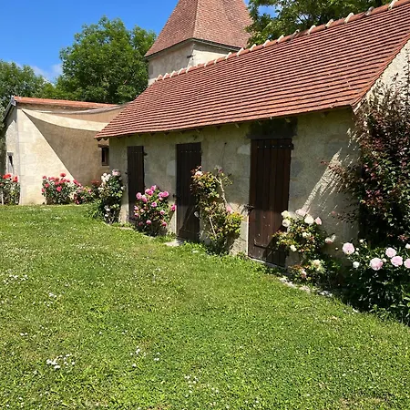 לינה וארוחת בוקר La Reserve De Rilhat 4*