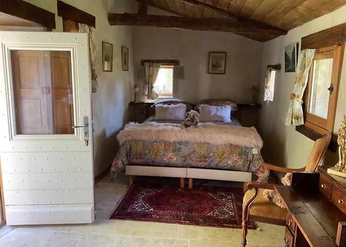 La Réserve De Rilhat Couette-café